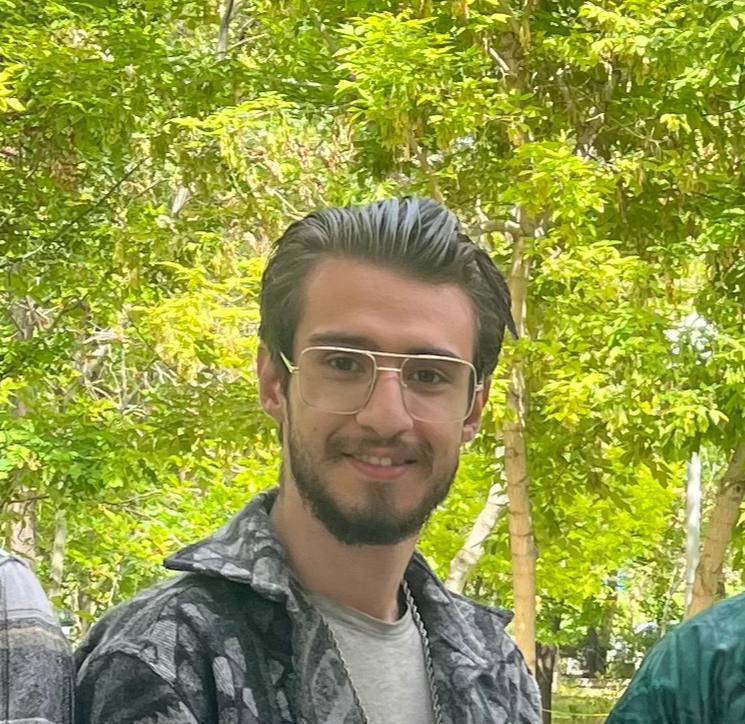 سروش ضحاکان